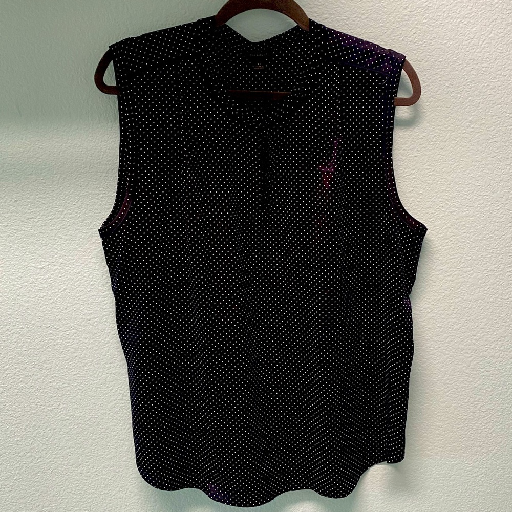 Beautiful Navy Ann Taylor Sleeveless Blouse